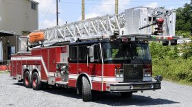 sold sold sold 2000 E-One 95′ Aerial Platform Quint