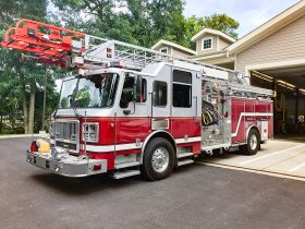 sold sold sold 2005 Seagrave 75′ Aerial Quint